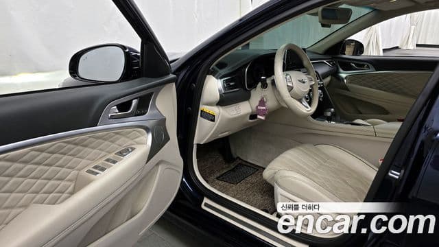 Genesis G70 2019 — Photo 13/20