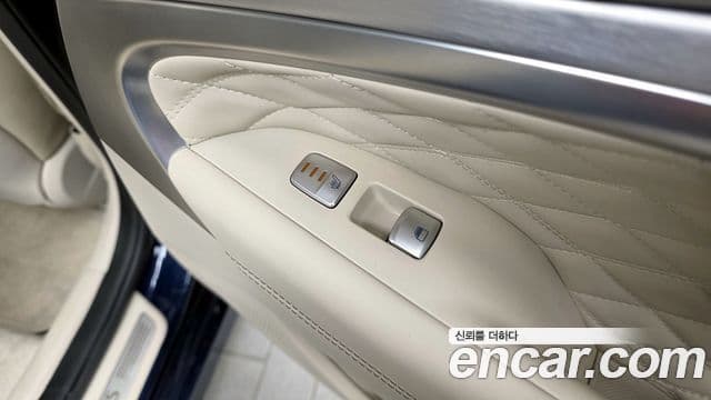Genesis G70 2019 — Photo 19/20