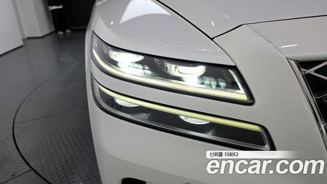 Genesis GV80 2020 — Şəkil 24/34