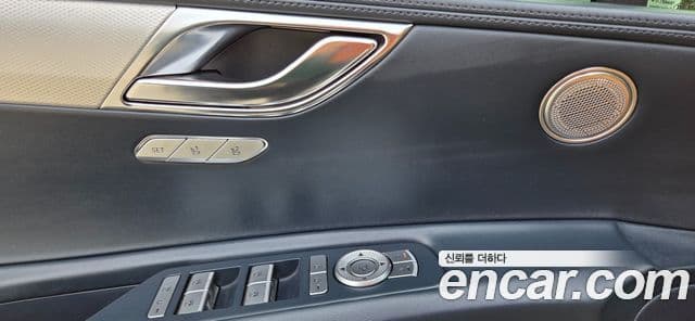 Genesis GV80 2021 — Фото 10/20