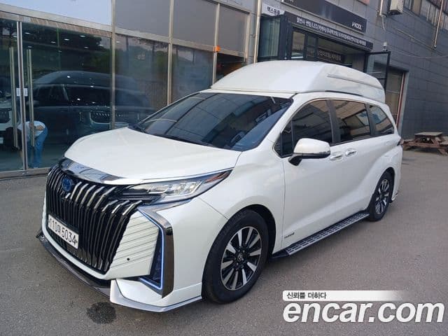 Toyota Sienna 2021 — Şəkil 1/16