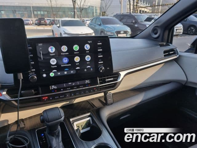 Toyota Sienna 2021 — Photo 3/18