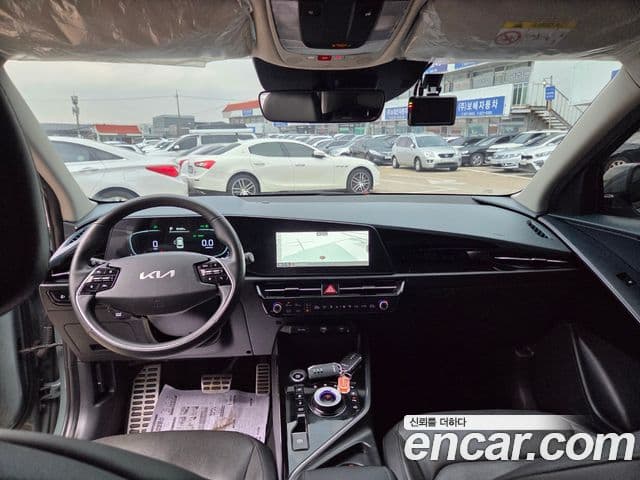 Kia Niro 2022 — Şəkil 9/20
