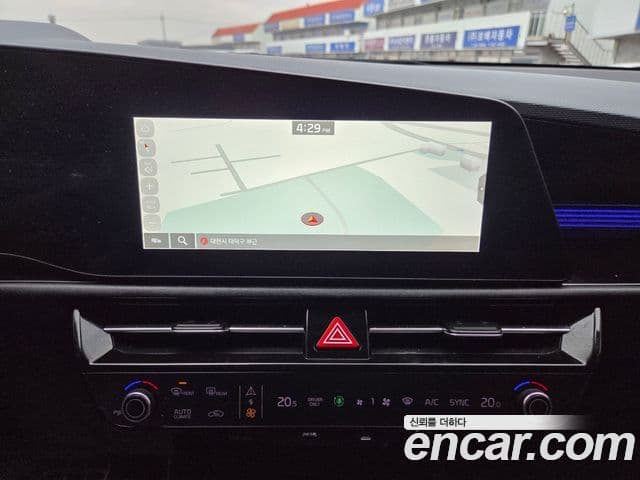 Kia Niro 2022 — Şəkil 12/20