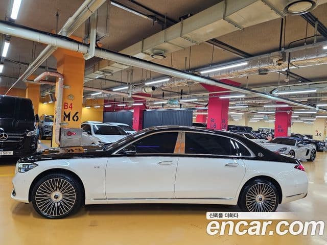 Mercedes-Benz S-Class 2023 — ფოტო 16/20