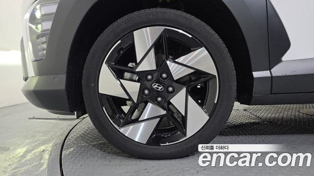 Hyundai Kona Hybrid 2024 — Photo 16/20