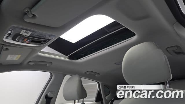 Hyundai Kona Hybrid 2024 — Photo 15/20
