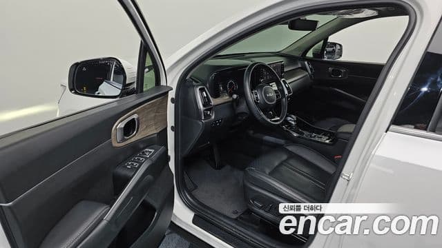 Kia Sorento 2023 — Şəkil 8/20