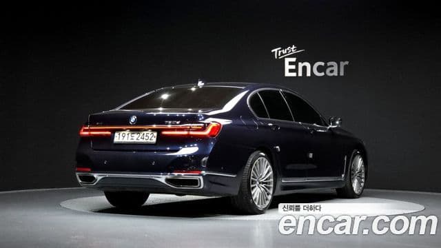 BMW 7 Series 2019 — ფოტო 2/20