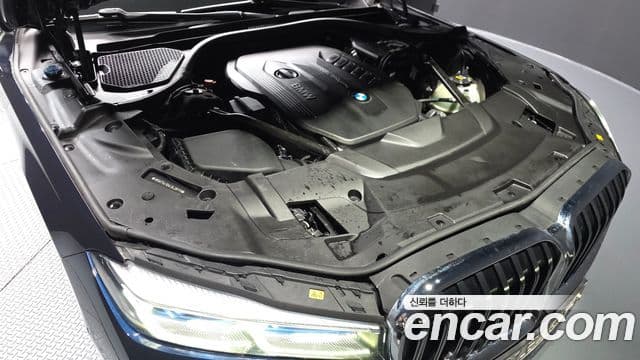 BMW 7 Series 2019 — ფოტო 6/20