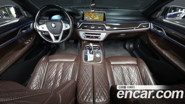 BMW 7 Series 2019 — ფოტო 7/20