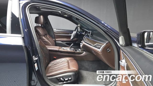 BMW 7 Series 2019 — ფოტო 11/20