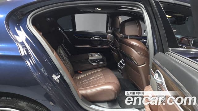 BMW 7 Series 2019 — ფოტო 12/20