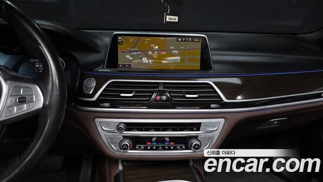 BMW 7 Series 2019 — ფოტო 14/20