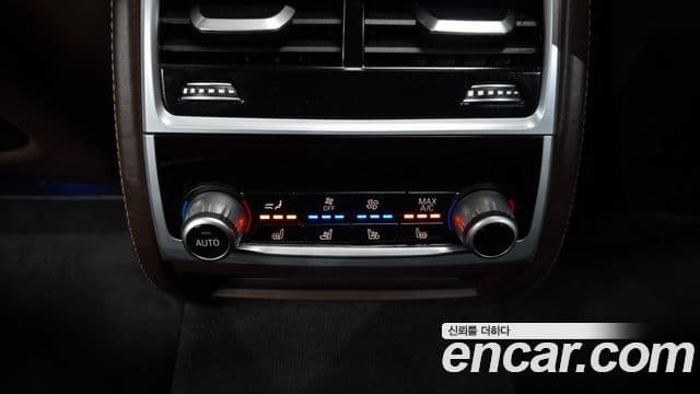 BMW 7 Series 2019 — ფოტო 18/20