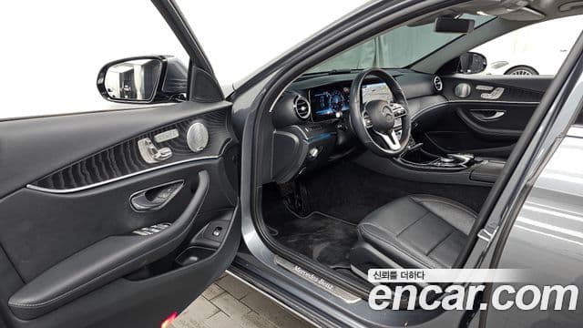 Mercedes-Benz E-Class 2019 — ფოტო 10/20