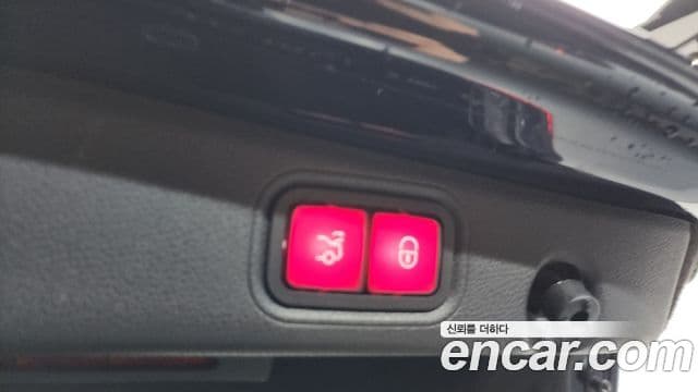 Mercedes-Benz E-Class 2020 — Şəkil 38/39