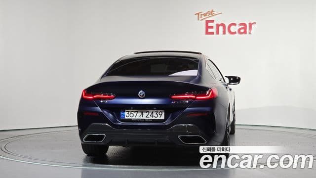 BMW 8 Series 2022 — ფოტო 4/20