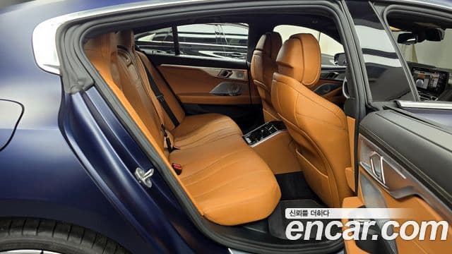 BMW 8 Series 2022 — ფოტო 12/20