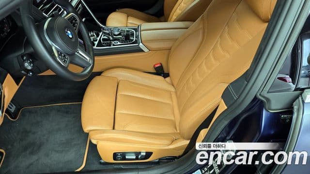 BMW 8 Series 2022 — Photo 4/32