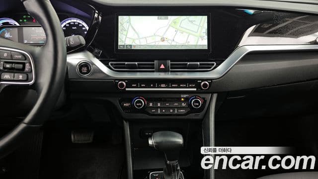 Kia Niro 2021 — Şəkil 15/20