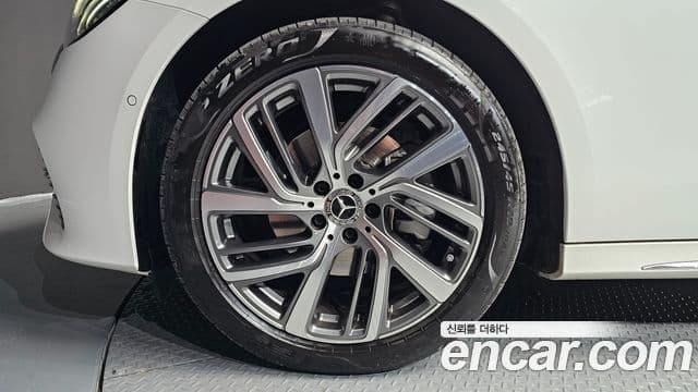 Mercedes-Benz E-Class 2024 — Şəkil 5/20