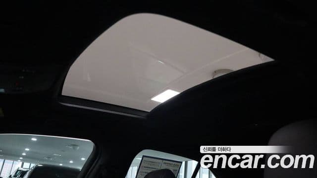 Lexus UX300h 2025 — фото 13 из 16