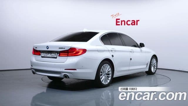 BMW 5 Series 2020 — Şəkil 2/20