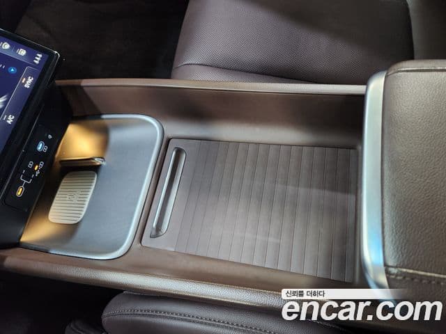 Hyundai Grandeur 2022 — ფოტო 13/20