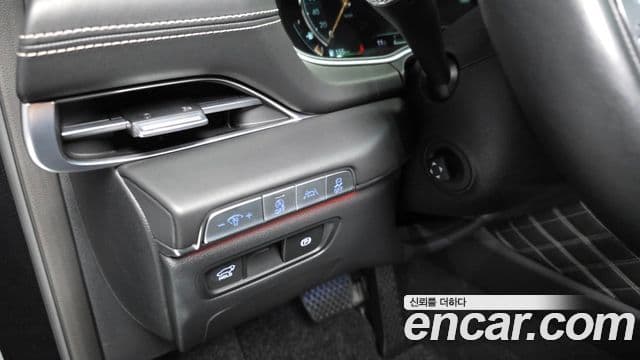 Genesis GV80 2021 — Photo 15/33