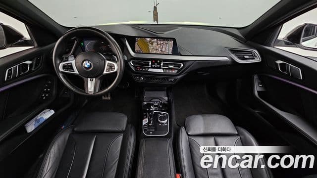 BMW 1 Series 2022 — ფოტო 26/36