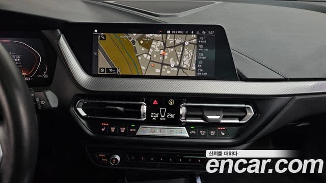 BMW 1 Series 2022 — ფოტო 20/36