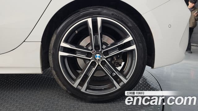 BMW 1 Series 2022 — ფოტო 4/36