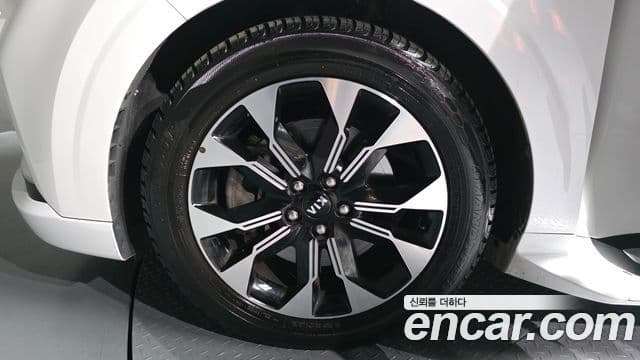 Kia Carnival 2021 — Photo 7/20