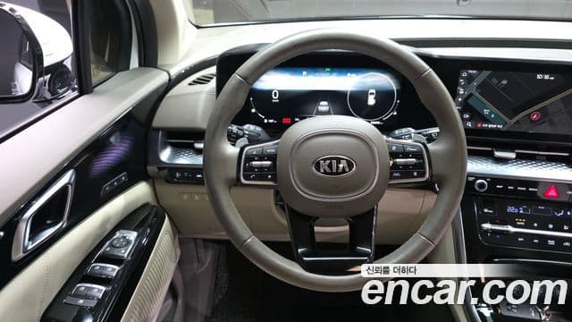 Kia Carnival 2021 — Photo 17/20