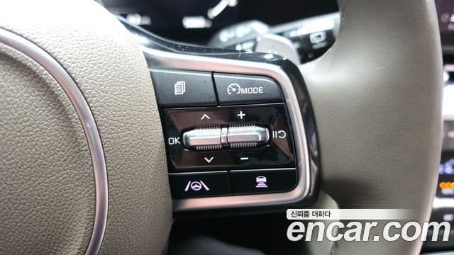 Kia Carnival 2021 — Photo 1/20