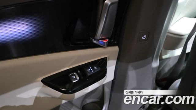 Kia Carnival 2021 — Photo 2/20