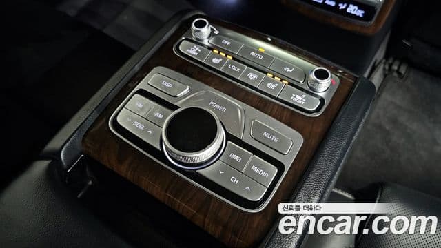 Kia The K9 2020 — ფოტო 19/20