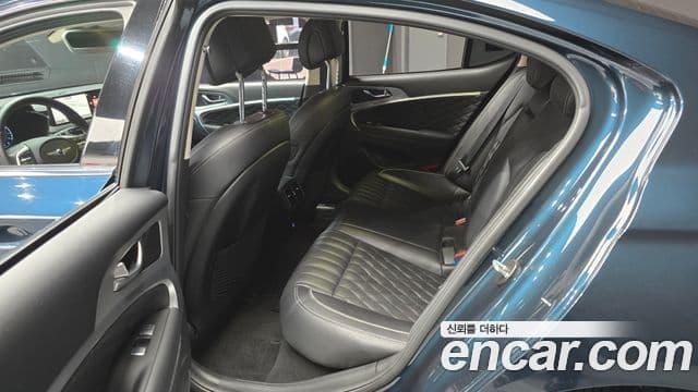 Genesis G70 2021 — ფოტო 25/33