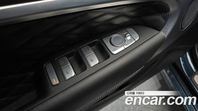Genesis G70 2021 — ფოტო 30/33