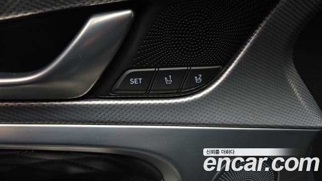 Genesis G70 2021 — ფოტო 19/33