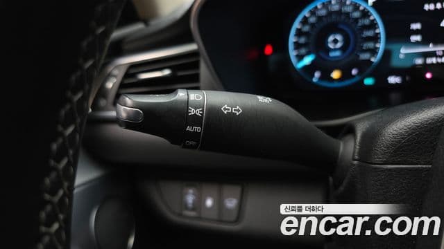 Genesis G70 2021 — ფოტო 15/33