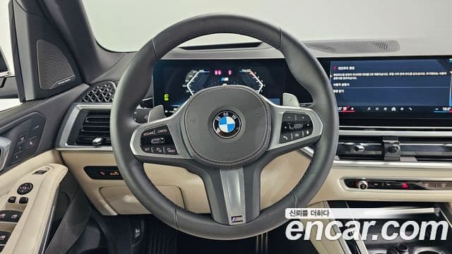 BMW X5 2025 — ფოტო 14/20