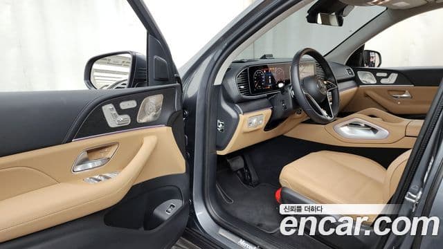 Mercedes-Benz GLE-Class 2025 — Фото 10/20