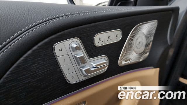 Mercedes-Benz GLE-Class 2025 — ფოტო 26/34