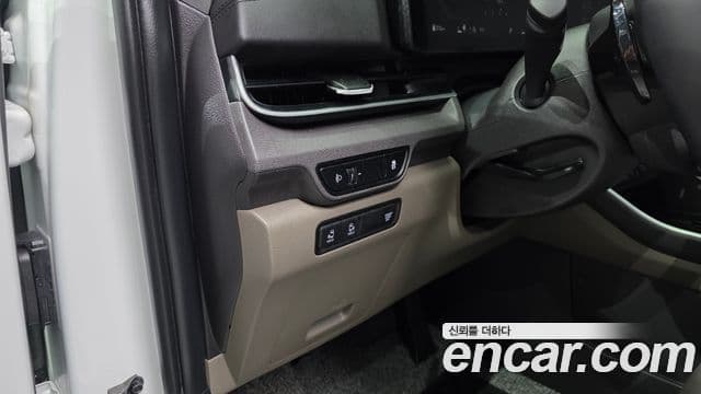 Kia Carnival 2025 — ფოტო 18/20