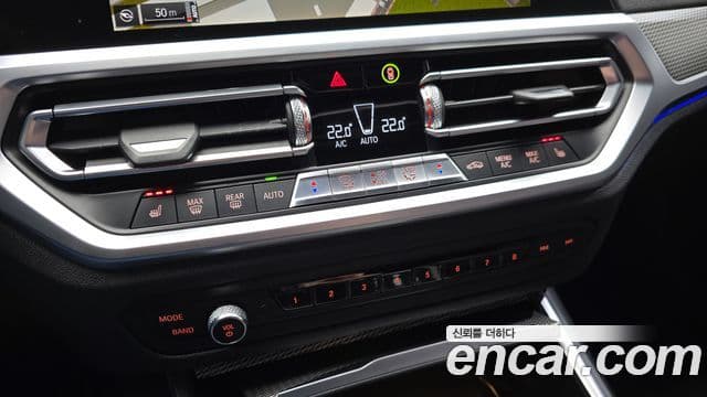 BMW 3 Series 2019 — ფოტო 13/30