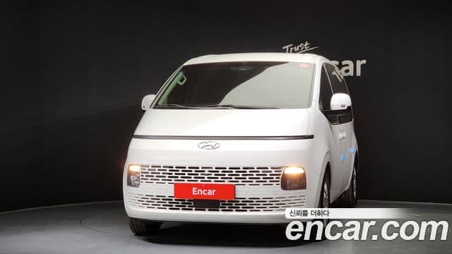 Hyundai Staria 2022 — ფოტო 3/20