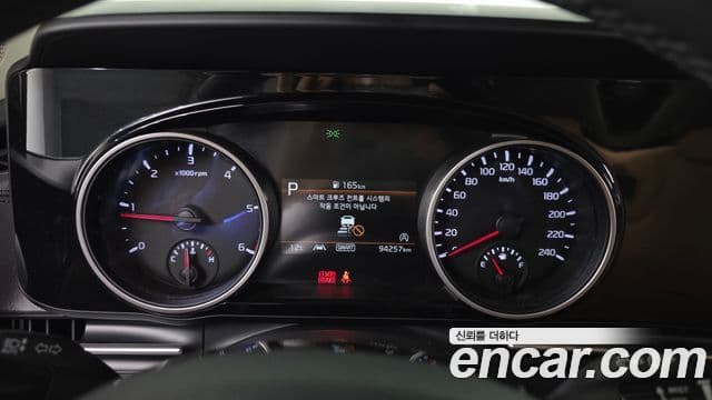 Kia Carnival 2021 — Şəkil 8/20