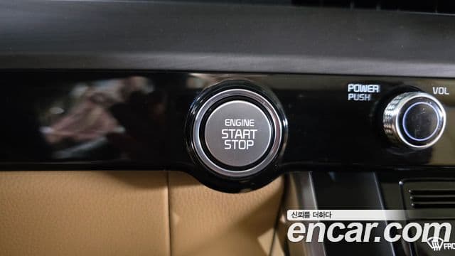 Kia Carnival 2021 — Şəkil 13/20